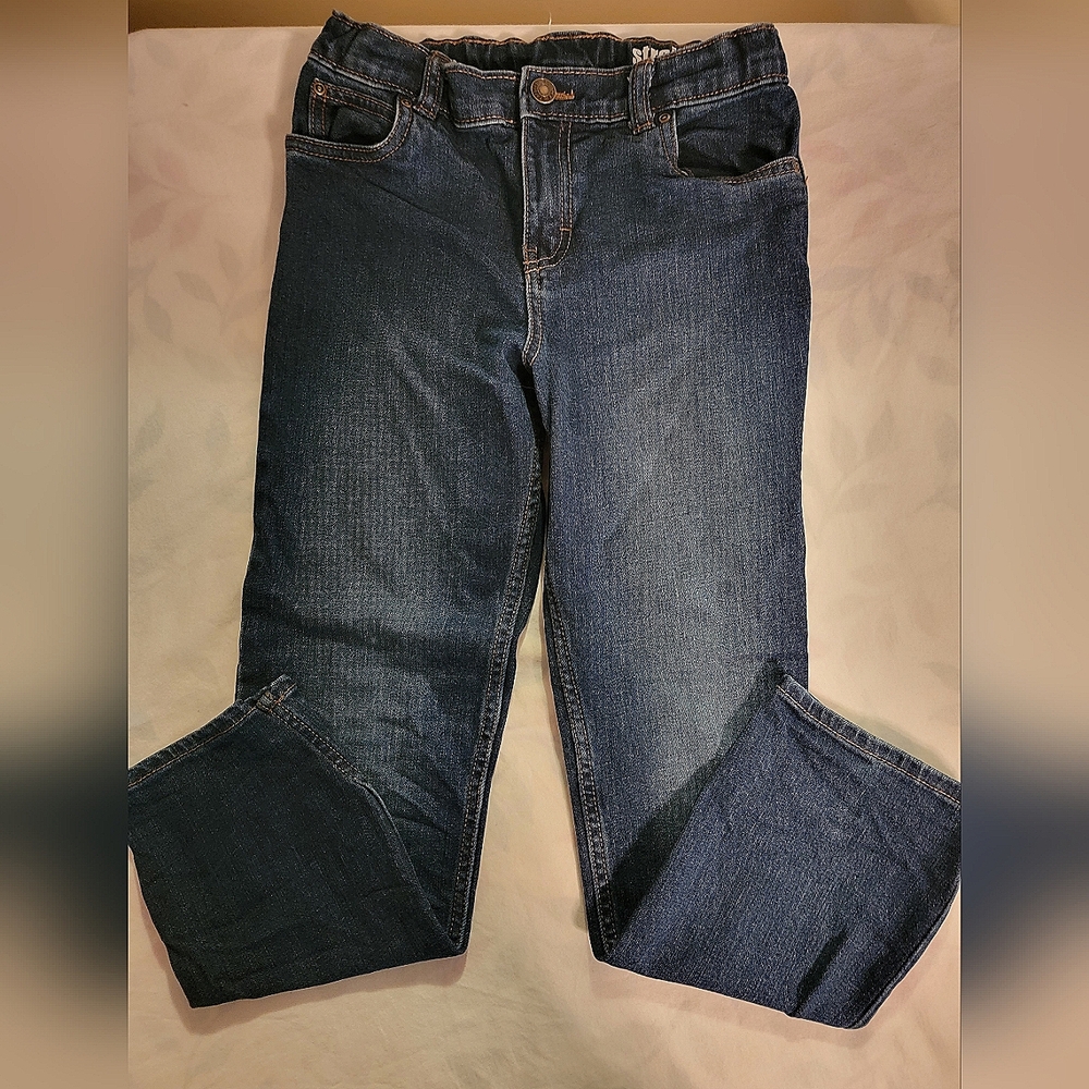 Carters Straight boys jeans, boys size 8. Adj waist, metal hook & eye.
